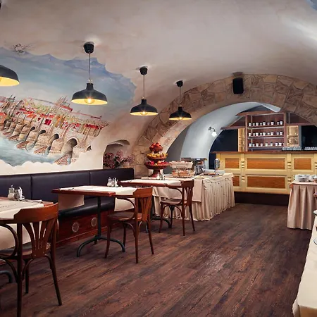 Hotel The Charles 4*