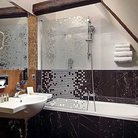 Hotel The Charles 4*