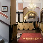 The Charles Отель