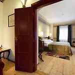 Hotel The Charles Praag