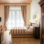 Hotel The Charles Praag