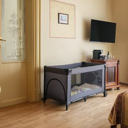 查尔斯酒店 酒店 4*